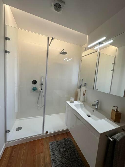 Feel The Ocean Design Apartment Патаяш Экстерьер фото